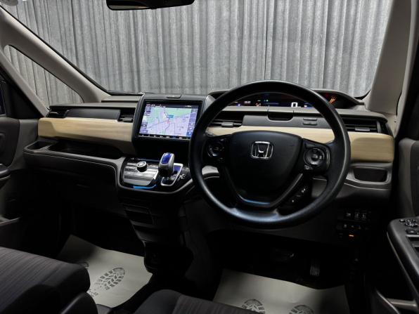 Honda Freed II с пробегом 2018 года, цена 1 600 000 рублей, 157574 км, компактвэн, Автокод Объявления