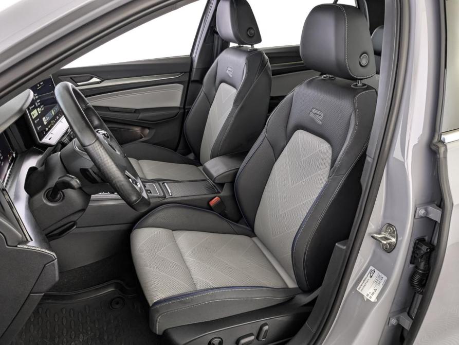 Volkswagen Golf VIII Рестайлинг Москва  - изображение 20