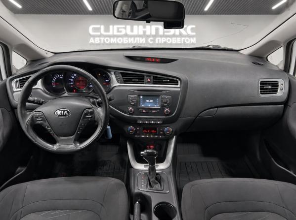 Kia Ceed II Рестайлинг с пробегом 2018 года, цена 1 289 000 рублей, 180000 км, хэтчбек, Автокод Объявления