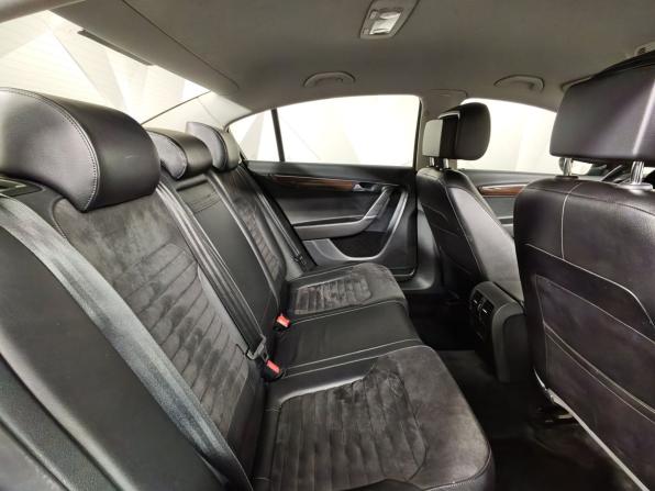 Volkswagen Passat B7 с пробегом 2013 года, цена 955 000 рублей, 235832 км, седан, Автокод Объявления