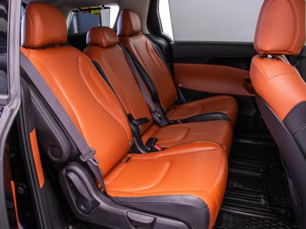 Kia Carnival IV с пробегом 2023 года, цена 4 112 000 рублей, 55123 км, минивэн, Автокод Объявления