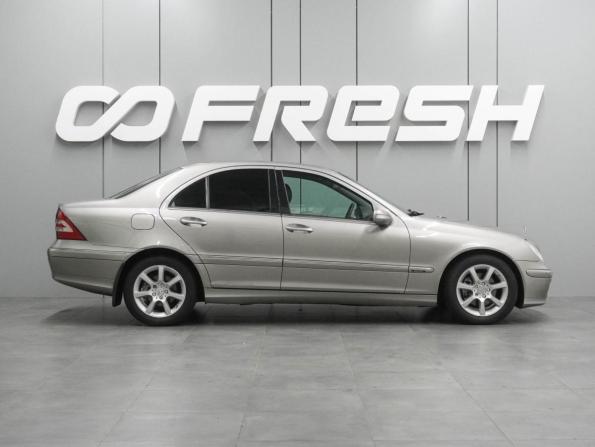 Mercedes-Benz C-Класс II (W203) Рестайлинг с пробегом 2006 года, цена 648 000 рублей, 292246 км, седан, Автокод Объявления