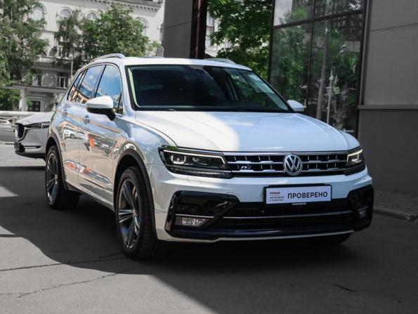 Volkswagen Tiguan II с пробегом 2018 года, цена 2 990 000 рублей, 147263 км, внедорожник, Автокод Объявления