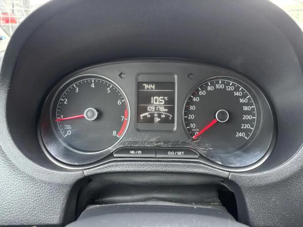 Volkswagen Polo V Рестайлинг с пробегом 2018 года, цена 920 000 рублей, 109034 км, седан, Автокод Объявления