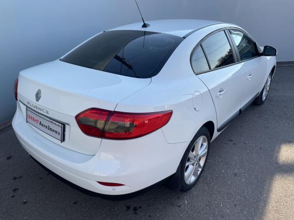 Renault Fluence I Рестайлинг с пробегом 2016 года, цена 895 000 рублей, 238216 км, седан, Автокод Объявления