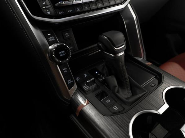 Toyota Land Cruiser 300 Series с пробегом 2025 года, цена 14 850 000 рублей, 35 км, внедорожник, Автокод Объявления