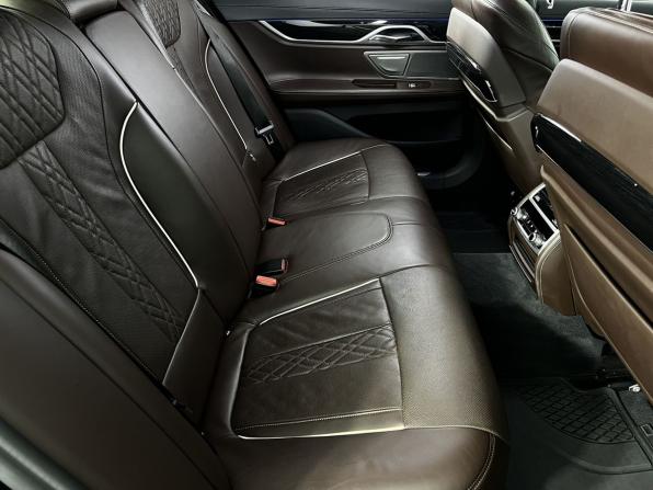 BMW 7 серии VI (G11/G12) с пробегом 2016 года, цена 3 250 000 рублей, 192321 км, седан, Автокод Объявления