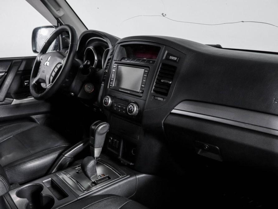 Mitsubishi Pajero IV Рестайлинг 1 Москва  - изображение 10