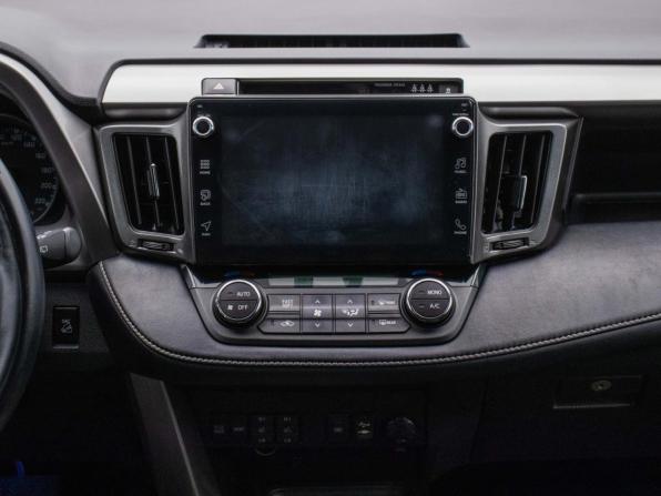 Toyota RAV4 IV (XA40) Рестайлинг с пробегом 2017 года, цена 2 280 000 рублей, 185251 км, внедорожник, Автокод Объявления