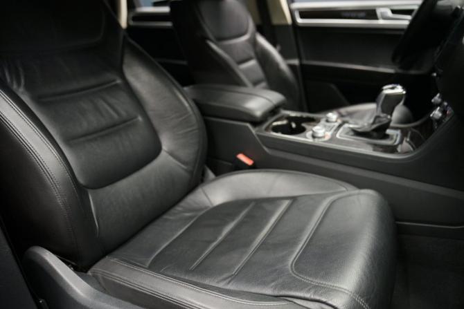 Volkswagen Touareg II Рестайлинг с пробегом 2015 года, цена 2 740 000 рублей, 239463 км, внедорожник, Автокод Объявления