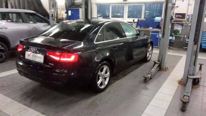 Audi A4 IV (B8) Рестайлинг с пробегом 2012 года, цена 1 250 000 рублей, 177132 км, седан, Автокод Объявления