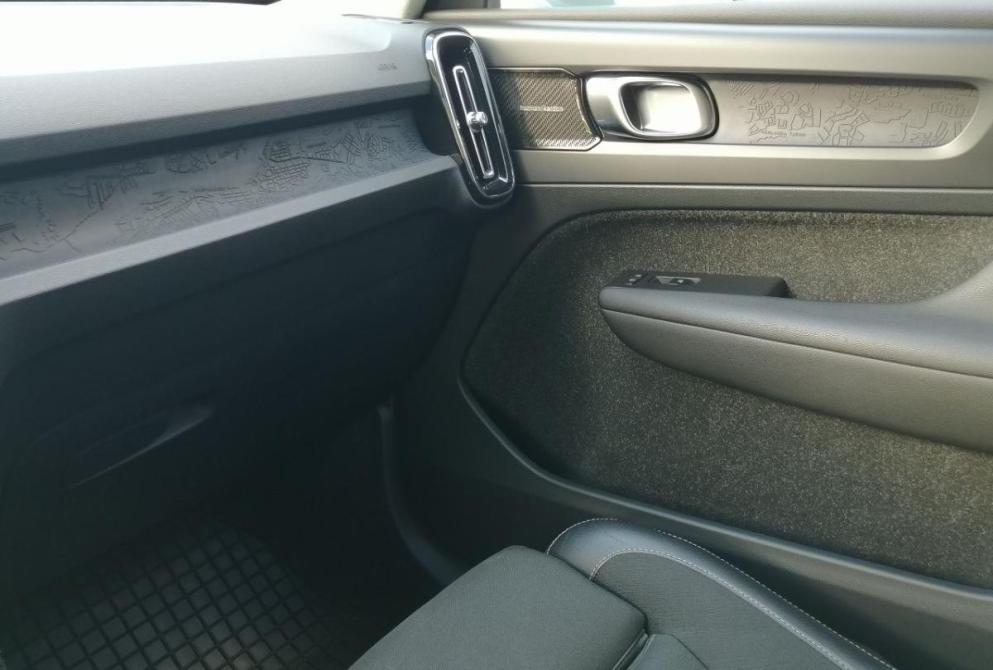 Volvo XC40 I Иваново  - изображение 17