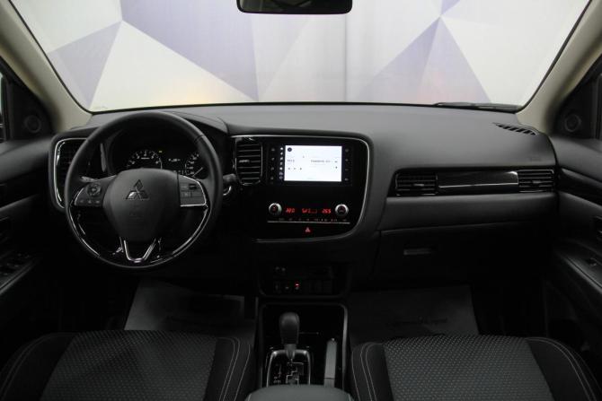 Mitsubishi Outlander III Рестайлинг 3 с пробегом 2021 года, цена 2 720 000 рублей, 37173 км, внедорожник, Автокод Объявления