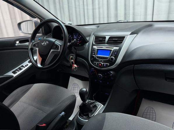 Hyundai Solaris I с пробегом 2012 года, цена 639 000 рублей, 214211 км, седан, Автокод Объявления