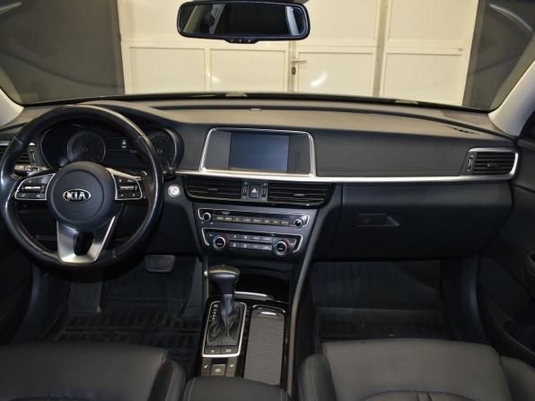 Kia Optima IV Рестайлинг с пробегом 2018 года, цена 1 760 000 рублей, 131629 км, седан, Автокод Объявления
