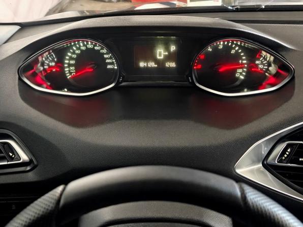 Peugeot 308 II Рестайлинг с пробегом 2019 года, цена 1 290 000 рублей, 184126 км, универсал, Автокод Объявления