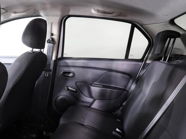 Renault Logan II Рестайлинг с пробегом 2021 года, цена 675 000 рублей, 185343 км, седан, Автокод Объявления