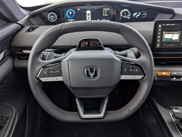 Changan UNI-V I с пробегом 2024 года, цена 2 315 000 рублей, 46769 км, лифтбек, Автокод Объявления