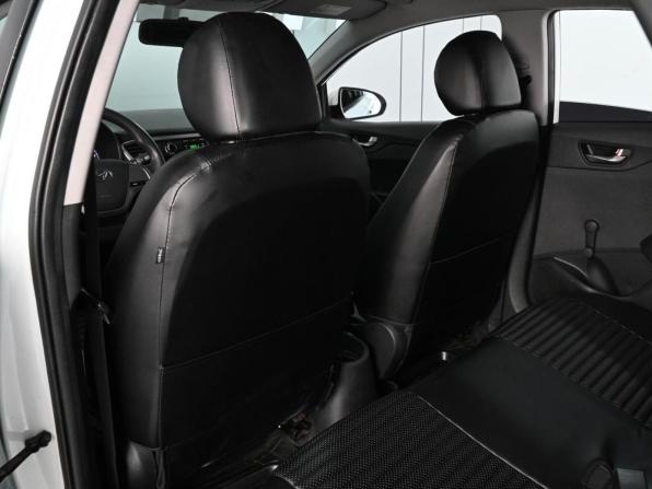 Hyundai Solaris II с пробегом 2018 года, цена 1 039 000 рублей, 147738 км, седан, Автокод Объявления