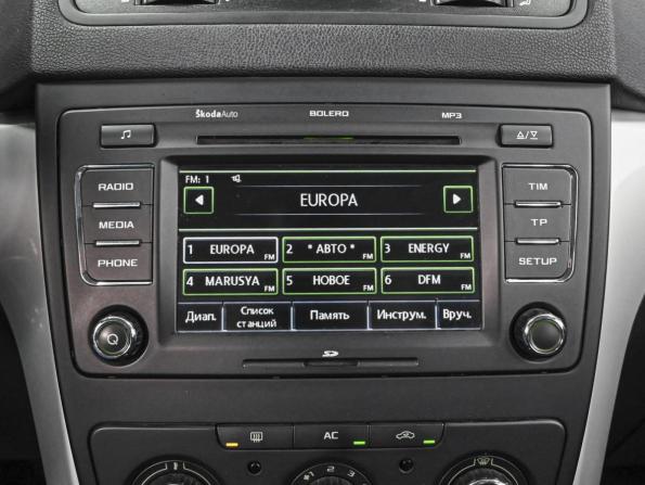 Skoda Yeti I Рестайлинг с пробегом 2013 года, цена 1 048 000 рублей, 134081 км, внедорожник, Автокод Объявления