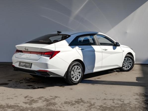 Hyundai Elantra VII (CN7) с пробегом 2022 года, цена 2 090 000 рублей, 44390 км, седан, Автокод Объявления