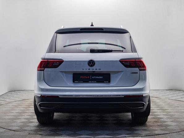 Volkswagen Tiguan II Рестайлинг с пробегом 2021 года, цена 3 095 000 рублей, 90000 км, внедорожник, Автокод Объявления