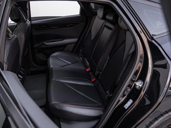 Changan UNI-V I с пробегом 2023 года, цена 2 250 000 рублей, 38499 км, лифтбек, Автокод Объявления