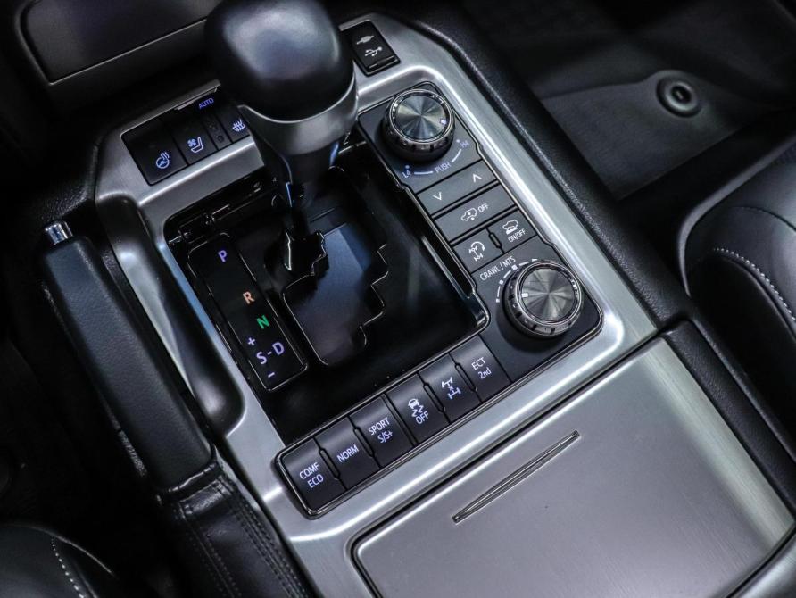 Toyota Land Cruiser 200 Series Рестайлинг 2 Красноярск  - изображение 27