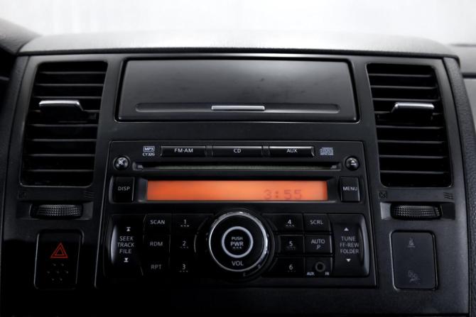 Nissan Tiida I Рестайлинг с пробегом 2011 года, цена 689 000 рублей, 309710 км, хэтчбек, Автокод Объявления