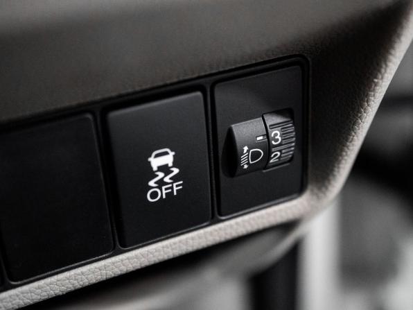 Honda Stepwgn V с пробегом 2015 года, цена 1 649 500 рублей, 129000 км, минивэн, Автокод Объявления