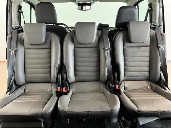 Ford Tourneo Custom I Рестайлинг с пробегом 2019 года, цена 3 200 000 рублей, 208000 км, минивэн, Автокод Объявления