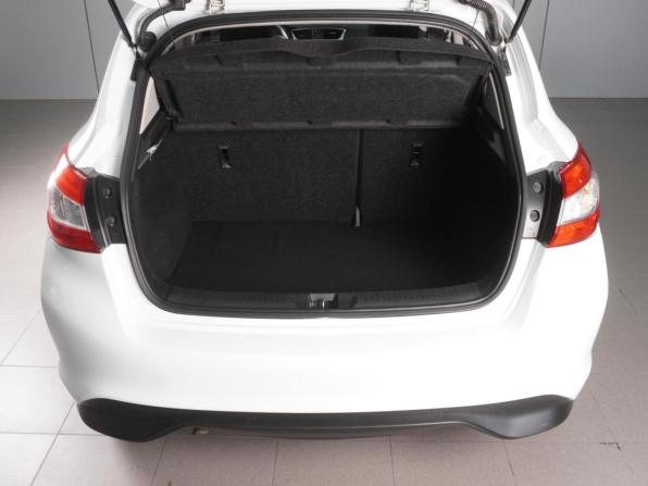 Nissan Tiida II с пробегом 2015 года, цена 1 098 000 рублей, 185117 км, хэтчбек, Автокод Объявления