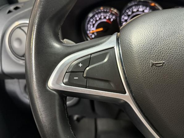 Renault Sandero II Рестайлинг с пробегом 2019 года, цена 1 275 000 рублей, 62000 км, хэтчбек, Автокод Объявления