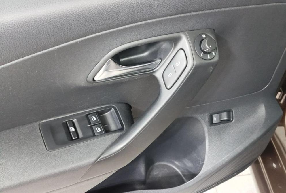 Volkswagen Polo V Рестайлинг Саратов  - изображение 18