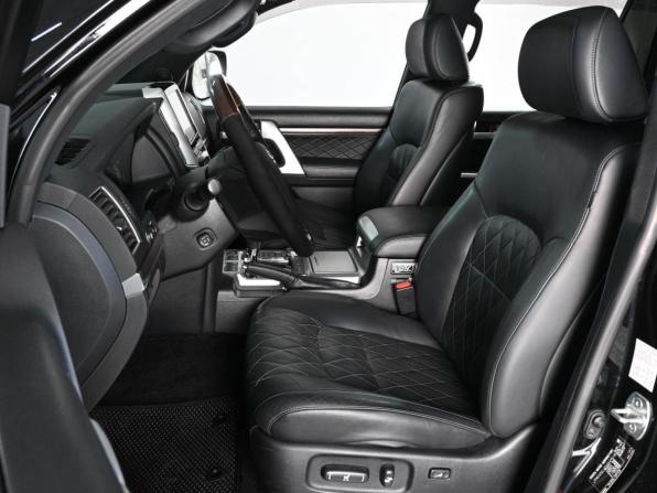 Toyota Land Cruiser 200 Series Рестайлинг 2 с пробегом 2018 года, цена 6 890 000 рублей, 244990 км, внедорожник, Автокод Объявления