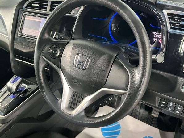 Honda Shuttle II с пробегом 2017 года, цена 1 140 000 рублей, 215000 км, универсал, Автокод Объявления
