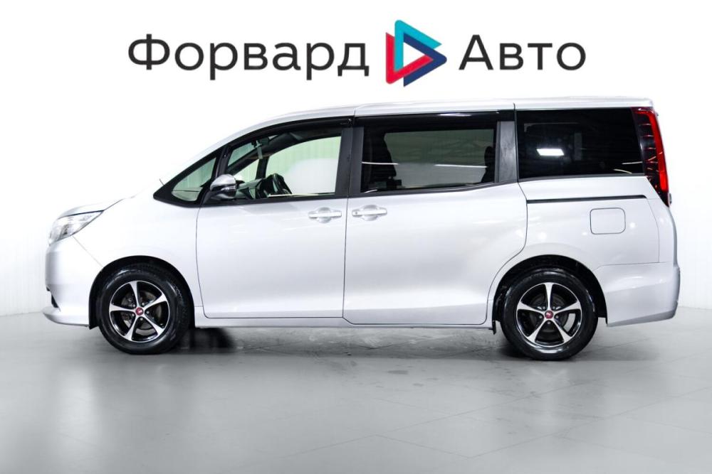 Toyota Noah III (R80) Тюмень  - изображение 5