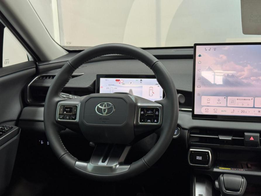 Toyota RAV4 VI (XA60) Набережные Челны  - изображение 16