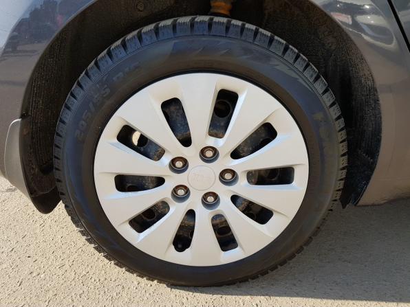 Kia Ceed II с пробегом 2013 года, цена 995 000 рублей, 210000 км, универсал, Автокод Объявления