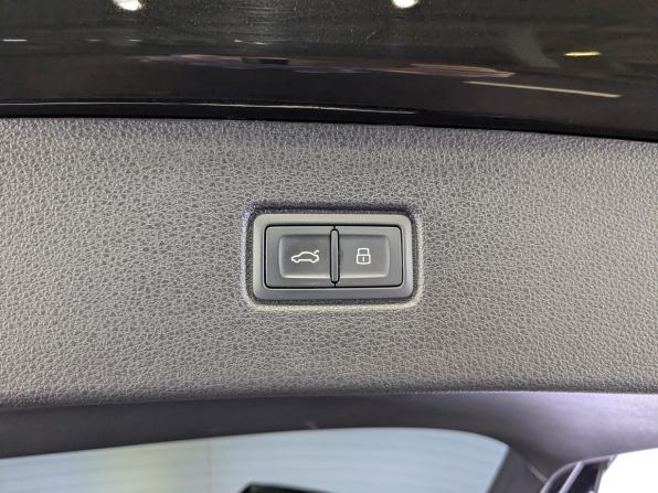 Audi Q7 II (4M) Рестайлинг с пробегом 2023 года, цена 9 950 000 рублей, 39908 км, внедорожник, Автокод Объявления