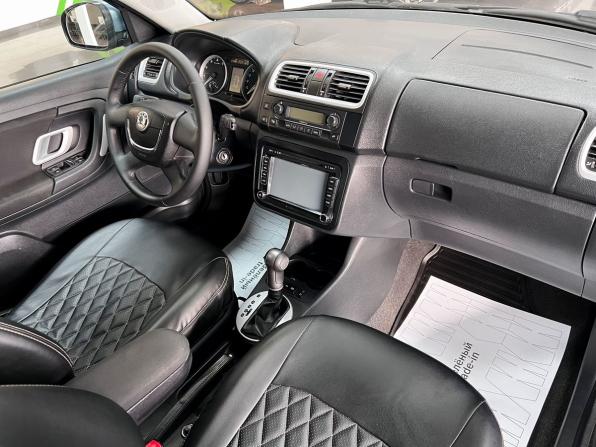 Skoda Fabia II с пробегом 2010 года, цена 645 000 рублей, 214298 км, хэтчбек, Автокод Объявления