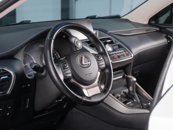 Lexus NX I с пробегом 2017 года, цена 3 129 000 рублей, 71823 км, внедорожник, Автокод Объявления