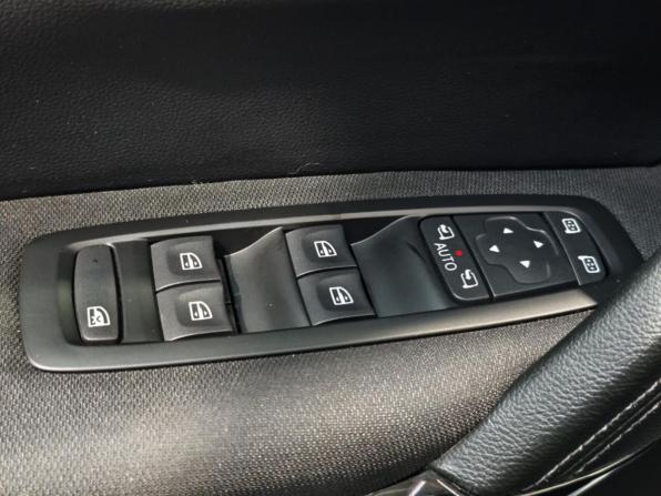 Renault Kadjar I Рестайлинг с пробегом 2019 года, цена 1 665 000 рублей, 217667 км, внедорожник, Автокод Объявления