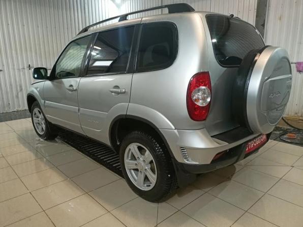 Chevrolet Niva I Рестайлинг с пробегом 2015 года, цена 640 000 рублей, 131000 км, внедорожник, Автокод Объявления