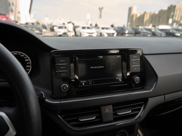 Volkswagen Polo VI с пробегом 2022 года, цена 1 740 000 рублей, 71209 км, лифтбек, Автокод Объявления