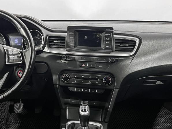 Kia Ceed III с пробегом 2020 года, цена 2 417 000 рублей, 140063 км, хэтчбек, Автокод Объявления