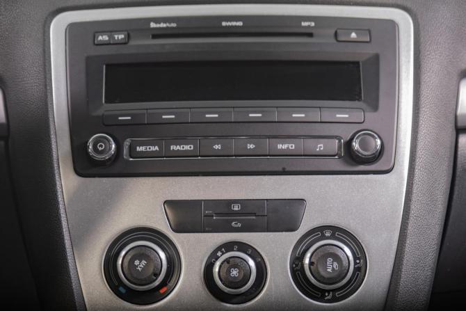 Skoda Octavia II (A5) Рестайлинг с пробегом 2011 года, цена 999 000 рублей, 134000 км, лифтбек, Автокод Объявления
