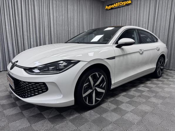 Volkswagen Lamando II с пробегом 2022 года, цена 2 850 000 рублей, 51744 км, лифтбек, Автокод Объявления