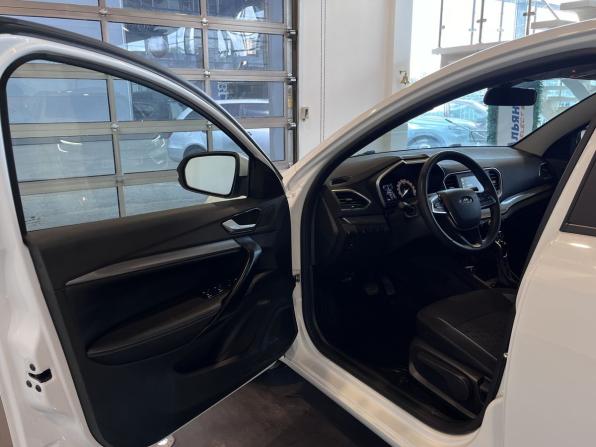 Lada (ВАЗ) Vesta I Рестайлинг (NG) с пробегом 2024 года, цена 1 442 000 рублей, 32635 км, седан, Автокод Объявления