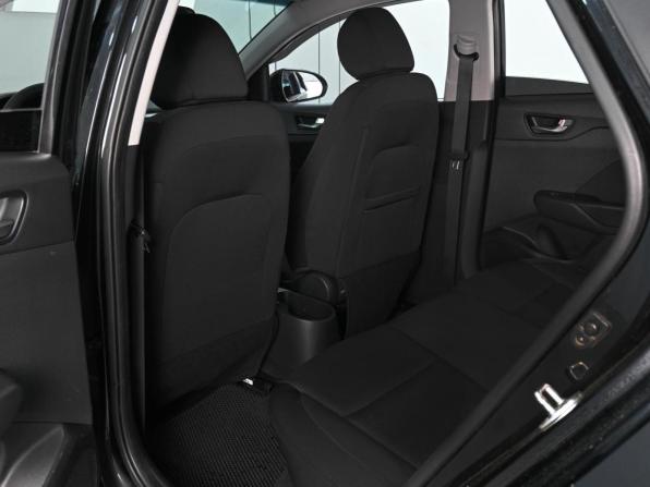 Hyundai Solaris II с пробегом 2018 года, цена 1 329 000 рублей, 166451 км, седан, Автокод Объявления